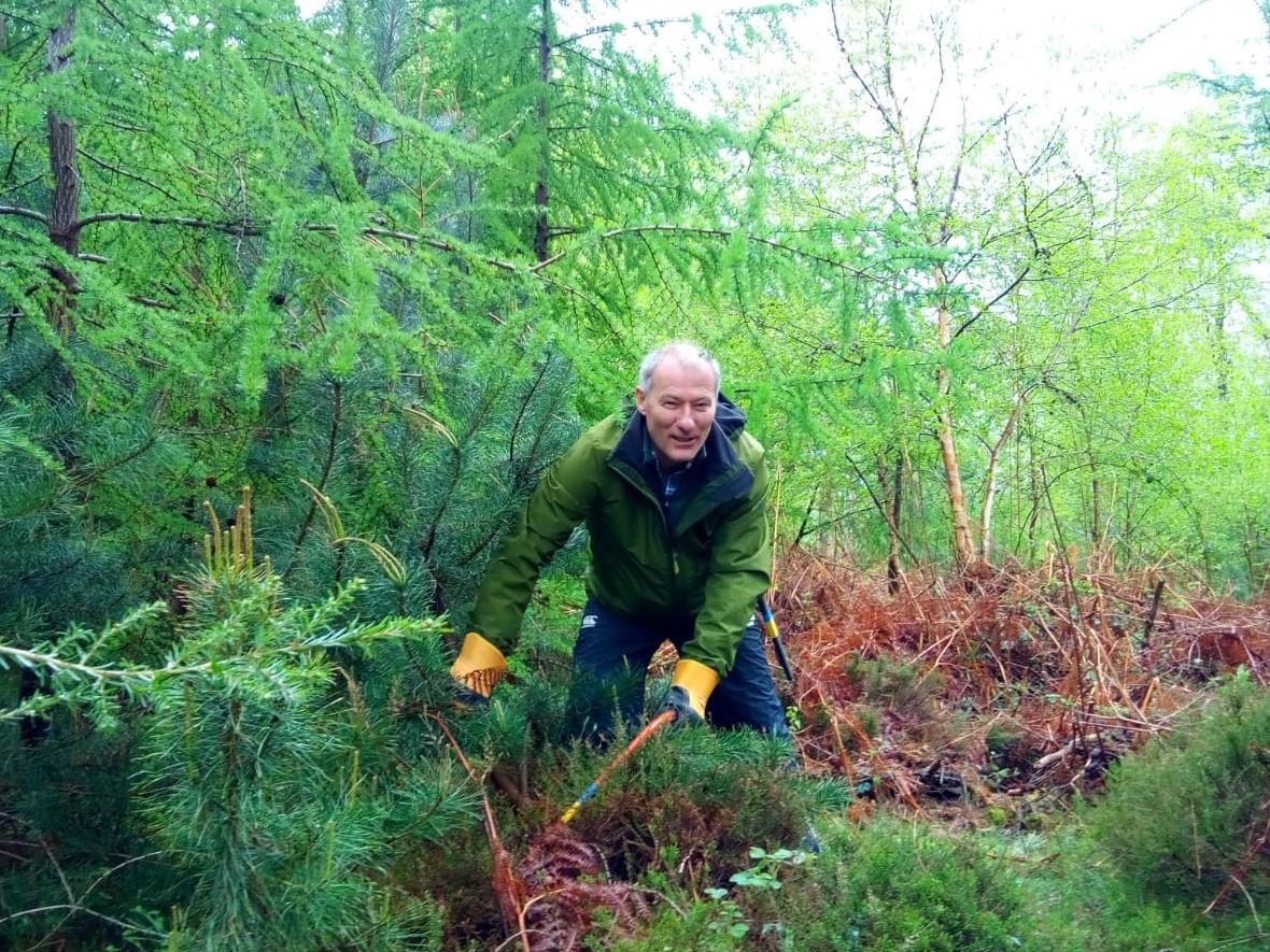 Volunteer Leader Ian working with clippers in the Forest